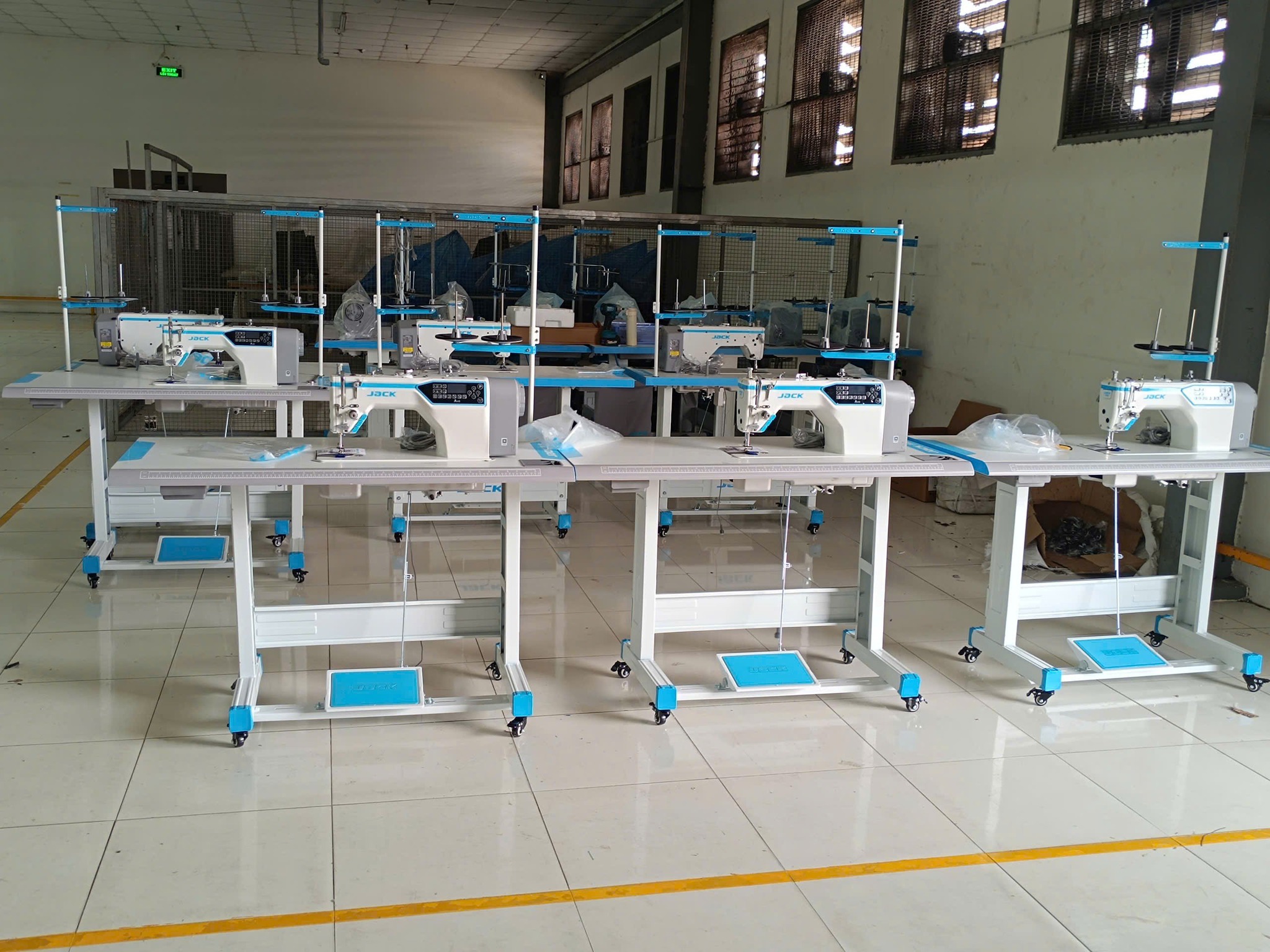 Lắp Đặt Dây Chuyền May Mặc Tại Tiền Giang